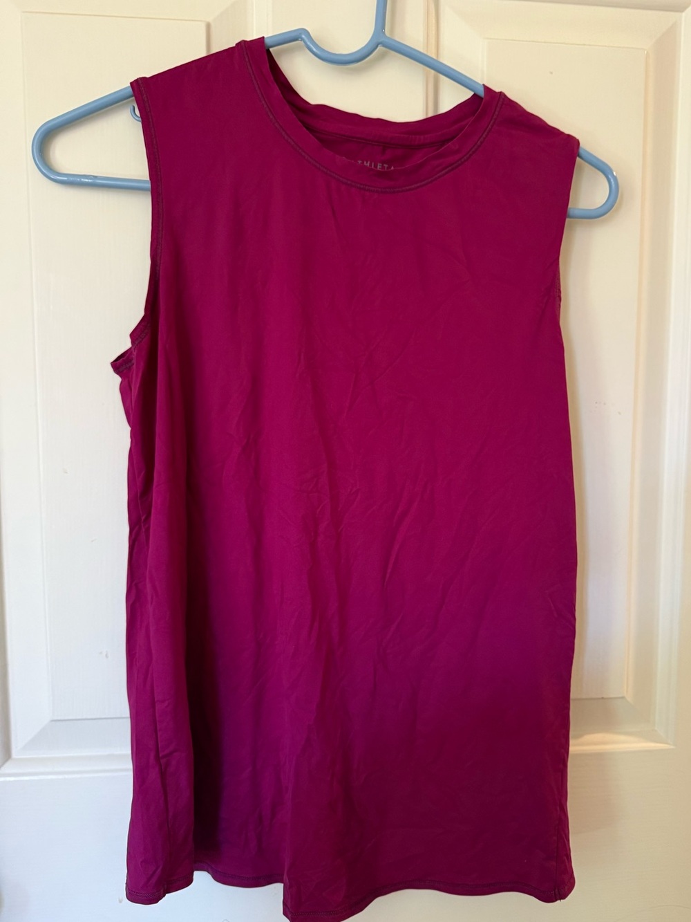 Athleta quick dry tank with vented back